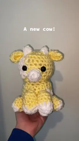 Yellow cow! Should I make a fruit cow collection? #cute ow#crochetcow#crochet#crochetanimals#fruitanimals#fruitcrochet#feuitcrochetcow#fypage #fyppp 