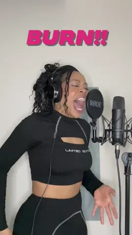 Ive been working on my screams! One of my favorite somgs. Wanna hear more? #fyp #foryoupage #annwilson #nancywilson #vocal #vocals #coversong #rockmusic #metaltiktok #rocksinger #band 