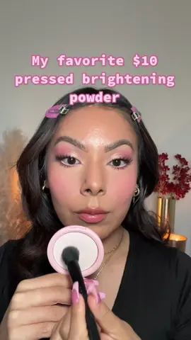 My favorite Amazon find for brightening the under eye! The perfect pore pink pact! 💕 #brighteningpowder #pinkpressedpowder #oilyskinmakeup 