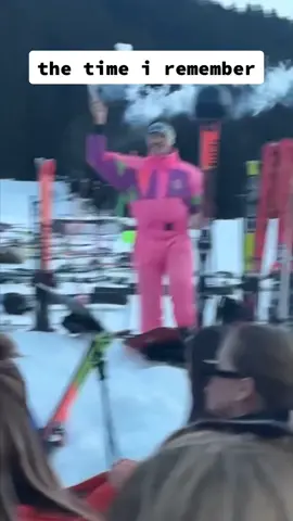 The trip i told my parents about vs the time i remember 😍🍻✨.                                    #ski #apreski #austria #winter #new #snow #fy #fyp#hansihinterseer #kitz #skitwist#skiing #skills #kitzbühel #readyfornextsession #powder #sun #ski #winter #new #snow #fy #fyp #hansihinterseer #kitz #sun #skitwist #skling #skills #kitzbühel