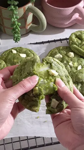 Matcha mochi cookies 💚 the chewiness is top tier #matcha #mochi #matchacookies 