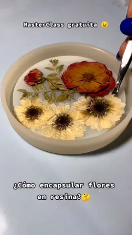 ¿cómo encapsular flores en resina?🤔 #resinaepoxica #resina #resinaepoxi #arteenresina #DIY #resin #resinart 
