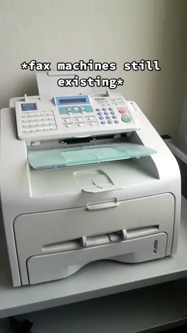 Your daily reminder that you can get a free fax line on Doximity and send faxes straight from your phone — for free ✨ #faxmachine #fax #medicalhumor #medtok #physiciansoftiktok #healthcare #medicine #medicalschool #residency 