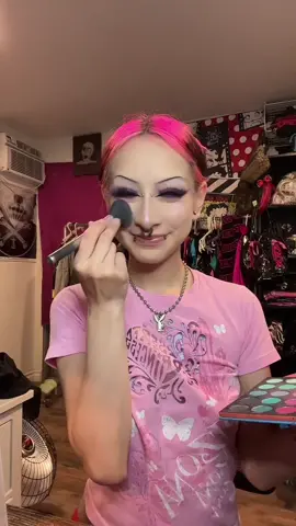 This lewk sucks #ioni #everydaymakeup #makeuptutorial ##ionilashes##getreadywithme##grwm##anhedania##y2kaesthetic##2000sfashion##scene##scenefashion##latina##emo##emofashion