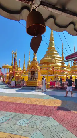 #กราบไหว้ #หลวงพ่อทันใจจังหวัดตาก แล้วพาเดินวนรอบ #พระบรมสารริกธาตุ เพื่อเสริมดวงเป็นสิริมงคลของชีวิต.สาธุๆ 🙏🙏🙏#บ้านตาก #จังหวัดตาก #วัดสวยเมืองไทย 🇹🇭
