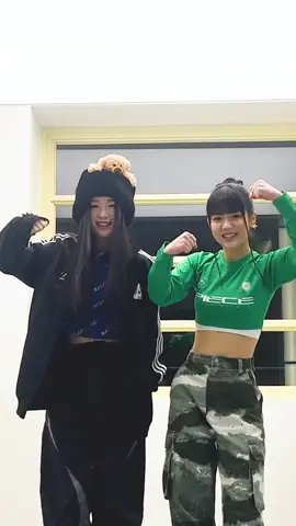 tripleS ‘Rising’│S1, S5 Ver. #tripleS #트리플에스 #トリプルS #Rising #ASSEMBLE #서연 #SeoYeon #유연 #YooYeon