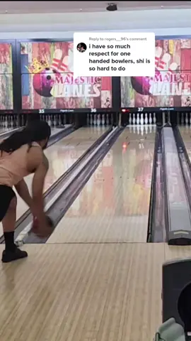 Replying to @rogers__96 I'd say to just have versatility in the bag. I don't find 2 handed super easy yet lol. #bowltok #satisfying #asmr #2handedbowling #viral #fyp 