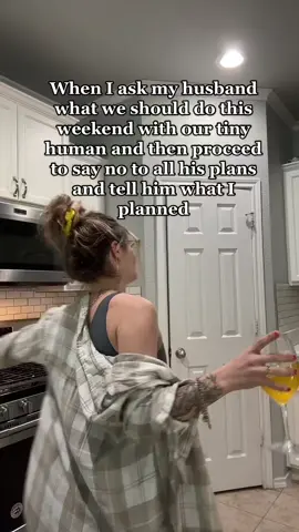 Gotta remind him sometimes 🤣 #husbandwife #sahm #MomsofTikTok #wivesoftiktok #familytok #tinyhuman 