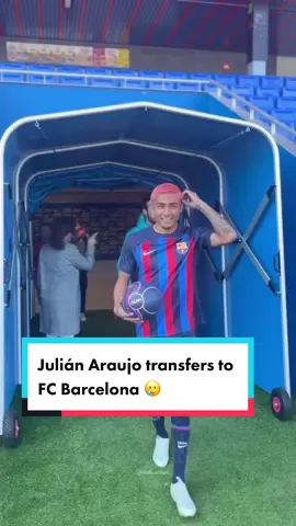 Who’s cutting onions? 🥹🥹 #lagalaxy #MLS #Soccer #futbol #football #julianaraujo #fcbarcelona #mexico #tiktoksports 