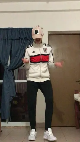 Mueve nalguea 🥵🥵 #parati #viral #fyp #argentina #turro #baile #pasitos 