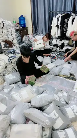 Cứ kiểm tra rồi mới nhận 