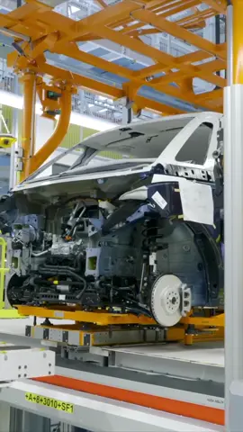 Volkswagen ID.Buzz Production Line #vw #vwbus #vwcombi #carfactory #automobile #voiture #cars #factorywork #cartiktok #asmr 