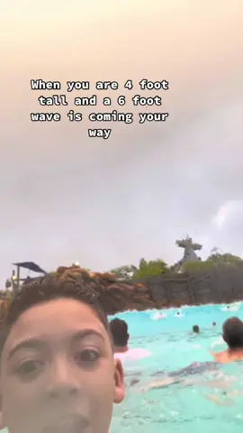 #dumbwaystodie Disney typhoon lagoon wave pool is no joke. I’m scared for my life here 😅 #disneytiktok #disneywaterparks #waterpark #disneymustdo #funnyvideos 
