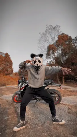 Undertaker dance 😂 @hukke vlogs @Waiba jee @Kimsang Lama(broken heart) #hukkeofficial #hukkevlogs #tiktoknepal #foryou #tiktokindia 