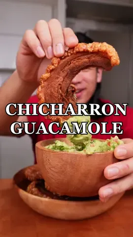 Chicharron w/ Guacamole 🐷🥑 Finally got to try this viral combo and it was so yummy!! The cook of the pork is very similar to “Bagnet” from the PH 😋 🇲🇽 Mexicans 🤝 🇵🇭 Filipinos #chicharron #chicharon #chicharrones #guacamole #guac #chicharonconguacamole #bagnet #porkbelly #mexicanfood #FoodTok  #foodasmr #asmr