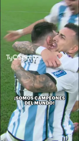 Si sos argentino y no te emocionás con este video, ¿REALMENTE SOS ARGENTINO?  Imágenes con sonido ambiente, minutos después de la consagración en Qatar 2022 🇦🇷🏆