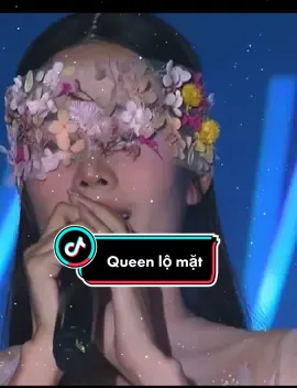 QUEEN - NAM EM  Bồng bềnh bồnh bềnh 💚🍊♥️🍀 cre#theheroes2022 #namem #queen #queenhuongnoi  #teamqueen #nequeenentertainment #xuhuong #fyp #omvaolong #hoahaunamem #namemmusic #nhachaymoingay #nhachaymoingay #bongbenhbongbenh 