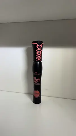 10/10 Recommed! Its from Essence Lash Princess, Volume orange Mascara #fyp #mascara #essence 