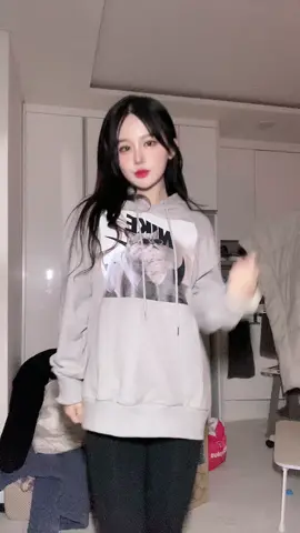 오버핏후드티에 레깅스 여친룩으로 오때?#후드티 #추천 