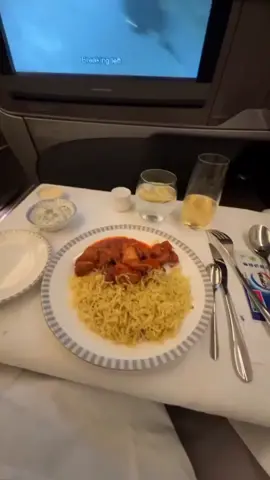 dinner biryani rice inside business class🛫 #bussinesclass✈ #bussinesclasssingaporeairlines 
