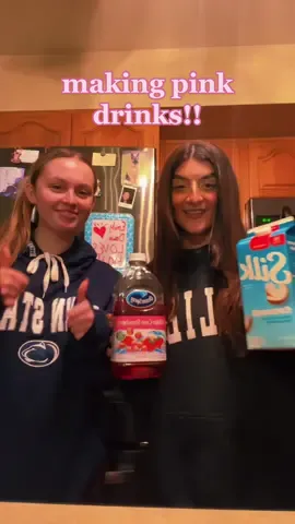 make pink drinks with dumb & dumber 💃🏻 