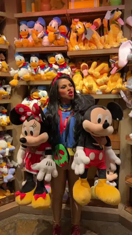 Yo en #disney quiero todo!!! 
