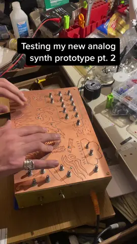 The  forist organ is alive 👀👻 #synth #spookycircuits #analogsynth #synthtok #modularsynth #modularsynthesizer #diyinstruments #experimentalmusic #experimentalmusic #ambientmusic #makersoftiktok 