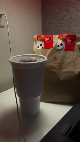 Jack in the box #traveltiktok #jackinthebox #foodietiktok #minivlog #fyp 
