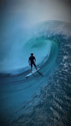 I am sure it's gonna be making you Goosebumps #wakeskating  #foryou #foryoupage #fyp #fypシ #fypシ゚viral #sea #4kvideo #hdvideo #goosebumps #confidence #wallpaper #livewallpapervideo #wallpapervideo #trending #beachvibes #seavibes🌊 #fyppppppppppppppppppppppp #dronevideo #follow #comment #watervibes 