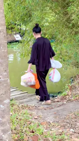 Vạn vật luân hồi, những gì chị con làm bây giờ sẽ được trả lại cho chị con vào một ngày không xa trong tương lai, chuyện sớm muộn mà thôi.  𝐇𝐚̃𝐲 𝐠𝐢𝐞𝐨 𝐯𝐚̀𝐨 đ𝐨̛̀𝐢 𝐭𝐡𝐚̣̂𝐭 𝐧𝐡𝐢𝐞̂̀𝐮 𝐥𝐮̛𝐨̛𝐧𝐠 𝐭𝐡𝐢𝐞̣̂𝐧 ! 🙏🏻🙏🏻🙏🏻