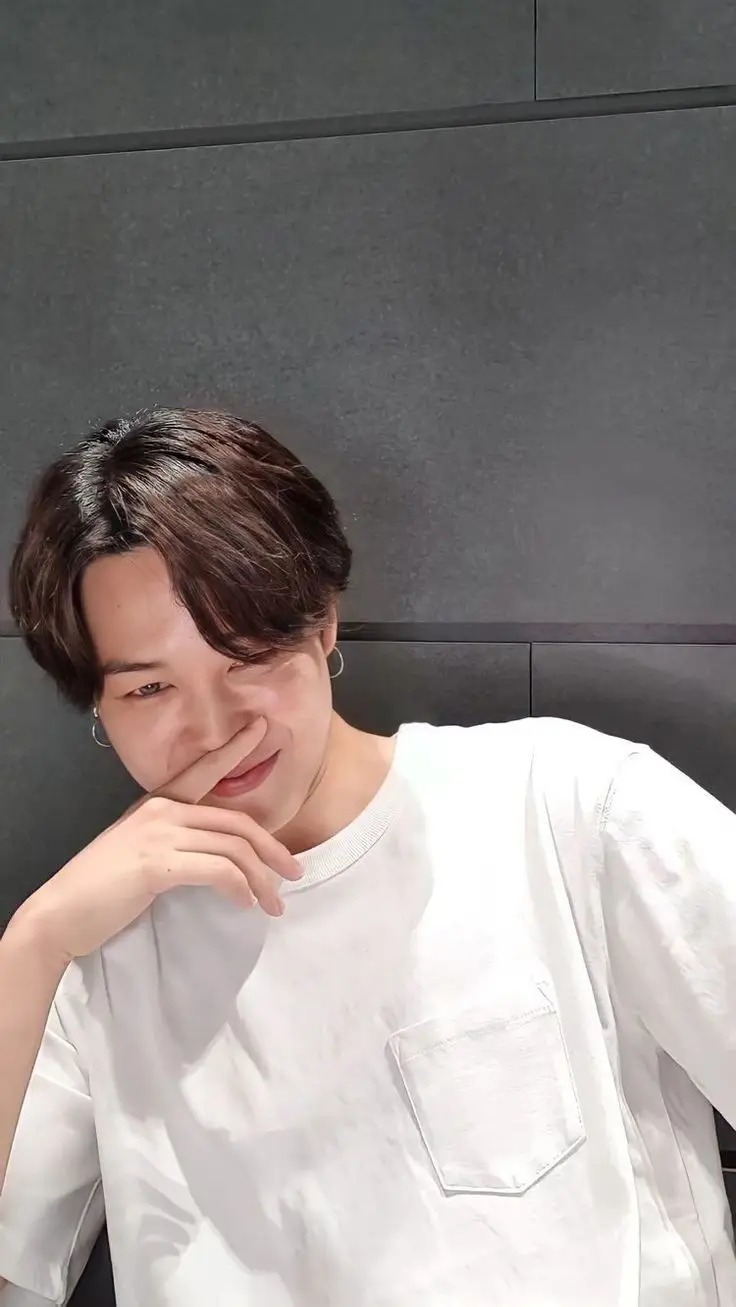 Park Jimin 🐣 #jimin #bts #army #bts_official_bighit #komang #sebabkauterlaluindah #geserphoto #flks #fypシ #viralditiktok #affiliate #pemulabarubelajar #salingsupport 