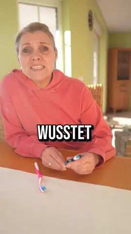 Lifehack Zahnbürste 🪥#LifeHack #zahnpasta #zahnbürste #funfact 