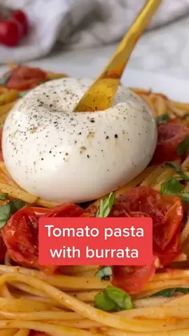 Tomato pasta with burrata is one of my go-to comfort meals #pasta #pastatok #burrata #burratapasta #EasyRecipes #cookingtiktok 