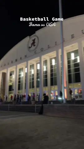First basketball game ✔️ #collegebasketball #basketballgame #universityofalabama #bama #bamarush #gamedayvlog 