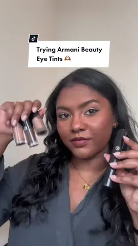 Obsessed with Armani Beauty’s Eye Tint Liquid Eyeshadows and the Eyes to Kill Mascara! The eyeshadow is very easy to use and the applicator makes it easy to blend out on the lid or even create winged liner. The matte does have my heart and all the colors are brown girl friendly! The eyeshadow will look effortless and can be used for any look, definitely a need! @armanibeauty  #armanibeauties #giftedbyarmani #LuminousSilk