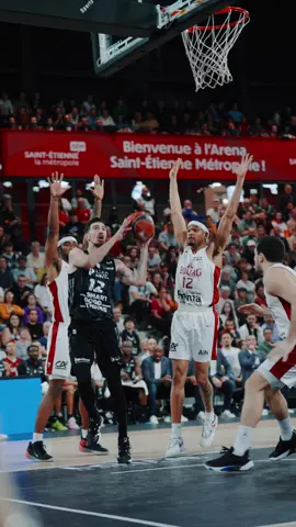 Vous avez tous entendu la même chose ? Annnnd One 🤏 #basketball #sportstiktok #basket #basketball🏀 