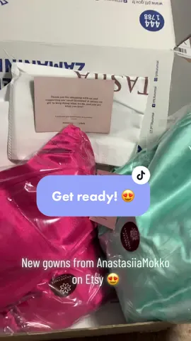 I have been wanting to order from @anastasiia_mokko for a YEAR now!!!!!  I’m am so excited!!!! Get ready for magic!!! 👏🏼  #gown #dresses #clientcloset #flyingdress #flyingdressphotoshoot #clientclosethaul #luxury #fashion #fyp #maternityphotographer #womensportraits #travel #travelphotographer #photoshoot #mama #glam #island #islandvibes #photographer #phoyographylover #sea #seagreen #pink 