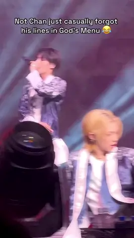 the way he screamed to cover that 😂❤ #straykids #skz #stay #lovestay #skzedit #bangchan #bangchanedit #bangchanbestleader #bangchanstraykids #channie #wolfchan #fypシ #foryoupage #fypシ゚viral #baby #cute #funny #loveyou #gemoy #kpop #jypestraykids #maniacworldtour #straykidsstay #flksyaguys🥰biarrame🥰 #flkssupportselaluyagays🤗 #fypdongggggggg 