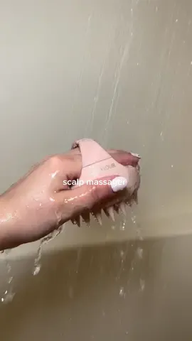 ive noticed a huge difference ever since i added this scalp massager to my hair routine!  @vegamour @sephora #scalpmassager #vegamour #hairroutine #showerroutine #trending 