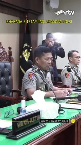 Richard Eliezer Pudihang Lumiu atau Bharada E, diputuskan tetap menjadi anggota polri dalam sidang kode etik profesi, di Gedung TNCC Mabes Polri, Rabu (22/2). Sidang dipimpin langsung oleh Kombes. Pol. Sakeus Ginting (Sesrowabprof Divpropam Polri). Posisi Bharada E sebagai justice collaborator menjadi hal yang meringankan.  Gimana menurut kamu sahabat? #bharadae #richardeliezer #kodeetik #sidangkodeetik #polisi #mabespolri #justicecollaborator #brigadirj #brigadiryosua #ferdysambo 