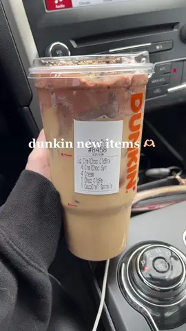 the cold brew is so good😦😦 muffin was a let down #dunkin #dunkinspringmenu #dunkinchocolatecaramel 