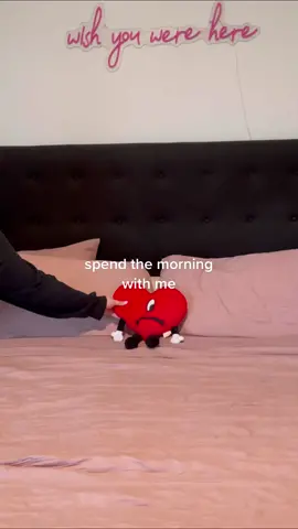 Morning vlog 🫶🏼 #morningmotivation #minivlog #morningroutine #spendthemorningwithme #fyp #pinkaesthetic #morningvlog #badbunny #sza #szatour #trending 