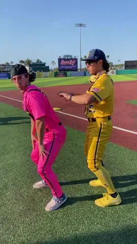Daytona we have arrived 🏎️#savannahbananas #bananaball #baseballboys #daytonabeach #partyanimals #foryou 