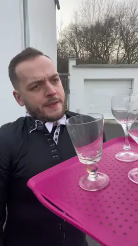 Číšník ČR nemá hodinky 😃 #selixinho 