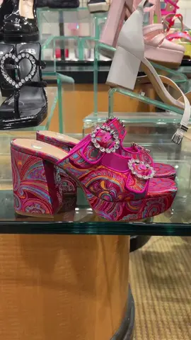 They did it again @dillards #dillards #giannibini #giannibinni #giannibiniheels #giannibinniboots #AXERatioChallenge #showandtell #outfit #shop #shopwithme #dillardsfashion 