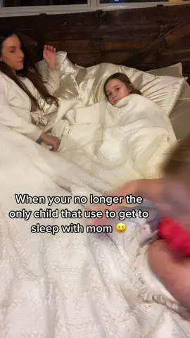 I believe Dallas felt this 100% now Destin is bout to see how it feels with the next sister 😆💓 #mommiesbabies #daughtersoftiktok #firstborn #secondchild #MomsofTikTok #kidsbelike 
