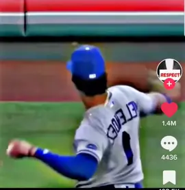 Goes to show that when you give selflessly to others,  you'll be rewarded.  Respect 🙏 #AXERatioChallenge #give #respect #baseball #Love 