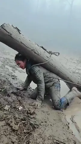 We Yi girls work even it rains #china #girls #girl #foryou #chinawoman #fypシ #life #fy #Yi girls 