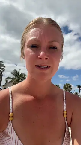 just Florida things 🥥🐚🙃🤪 #florida #swfl #AXERatioChallenge #travel #traveltiktok #naples #naplesflorida 