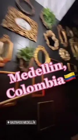 #traveltiktok #colombia #medellin #provenza #traveling #solo #bogota #fyp #viral #surgerytiktok #surgery #trip #karolg 